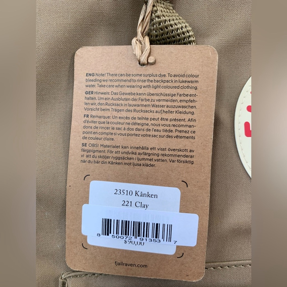 Fjällräven NWT Classic Kånken Backpack Bag in Clay - Picture 4 of 8